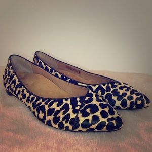 Vionic pointed toe leopard flats size 9.5 wide